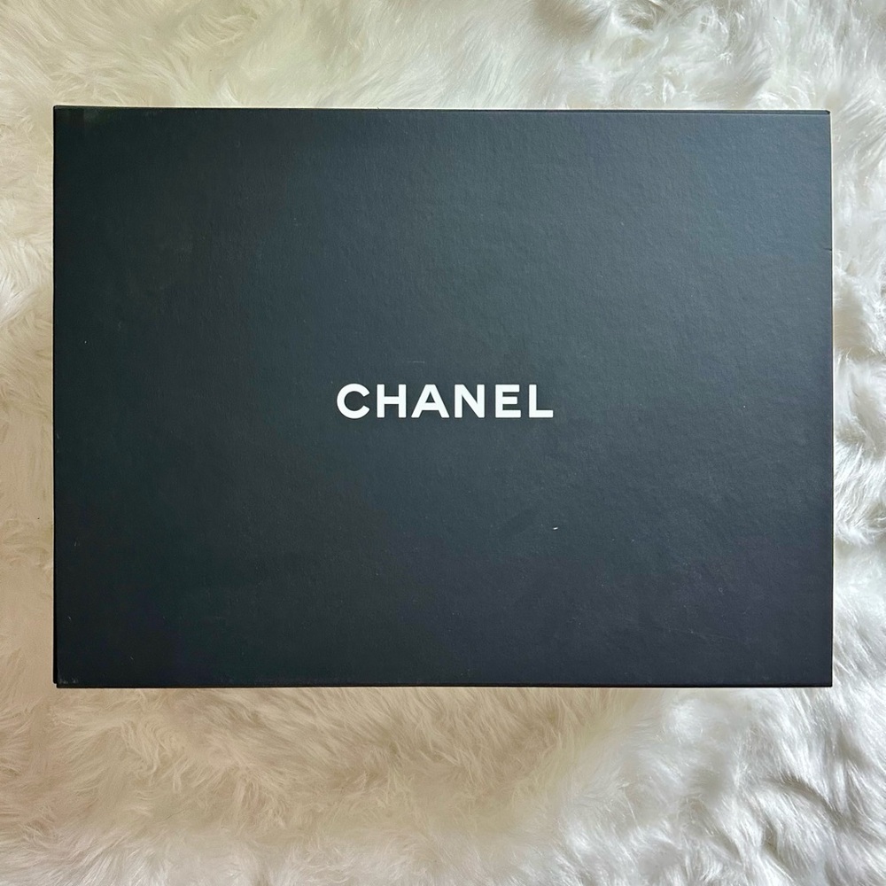 CHANEL Navy Quilted Tote with Chain Straps - Picture 12 of 12